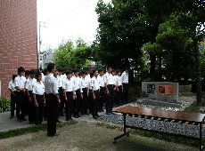 810-2nen03平和学習（参拝）.JPG