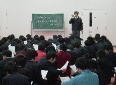 r1-17-3-6年センター試験自己採点・学年集会.jpg