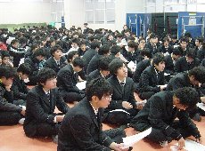 r1-17-4-6年センター試験自己採点・学年集会.jpg